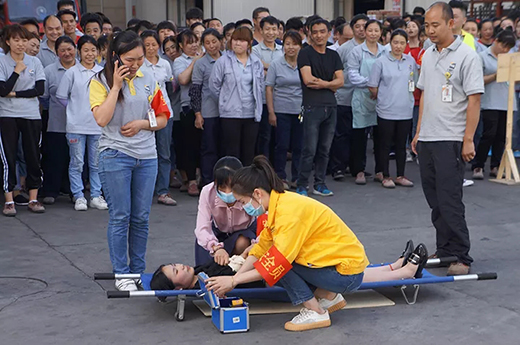 上：惴錱222019年上半年消防演习现场